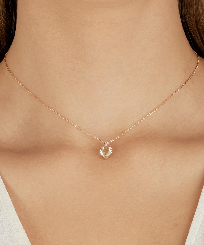 Gold pendant with green amethyst and diamonds