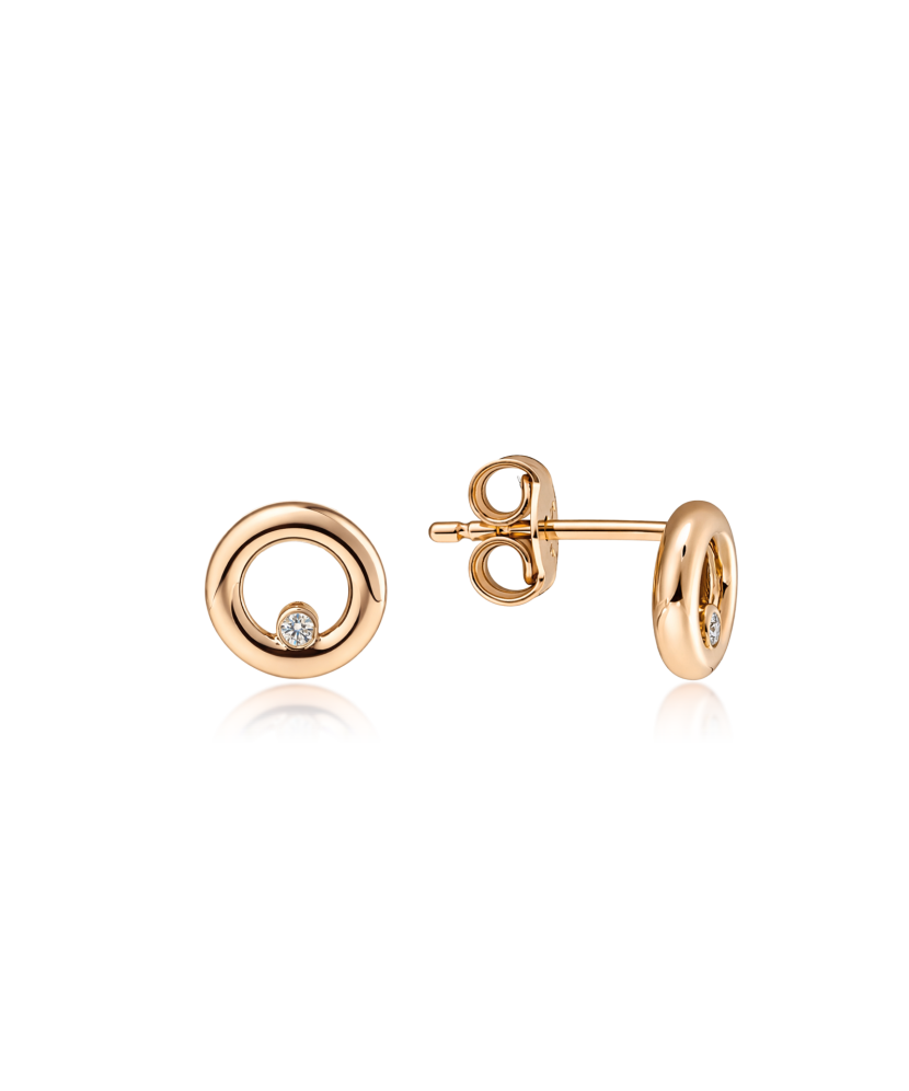 Gold earrings with diamonds