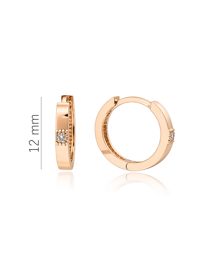 Gold earrings with diamonds