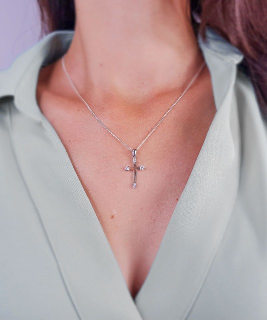 Hopeariipus zirkoneilla kullalla peitetty