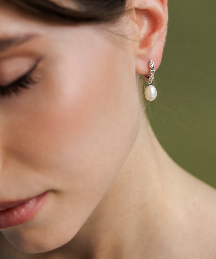 Sterling silver earrings with pearls and zircons