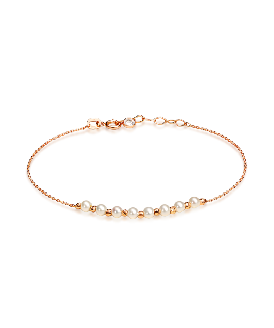 Gold bracelet with pearls