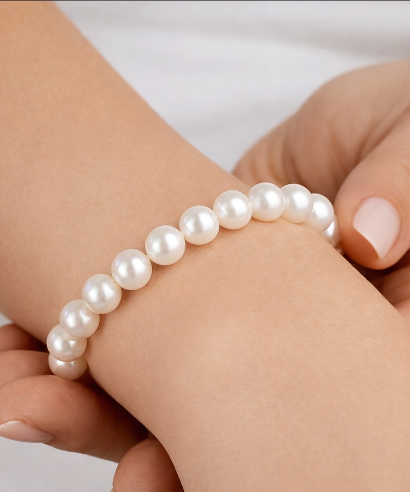 Helmi rannekoru hopealla kullattu