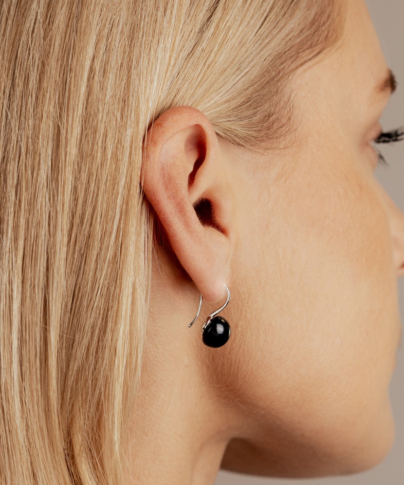 Sterling silver earrings with natural pearls