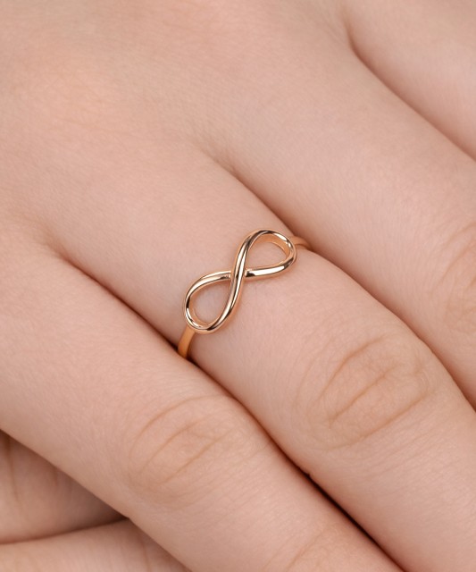 Gold ring "infinity"