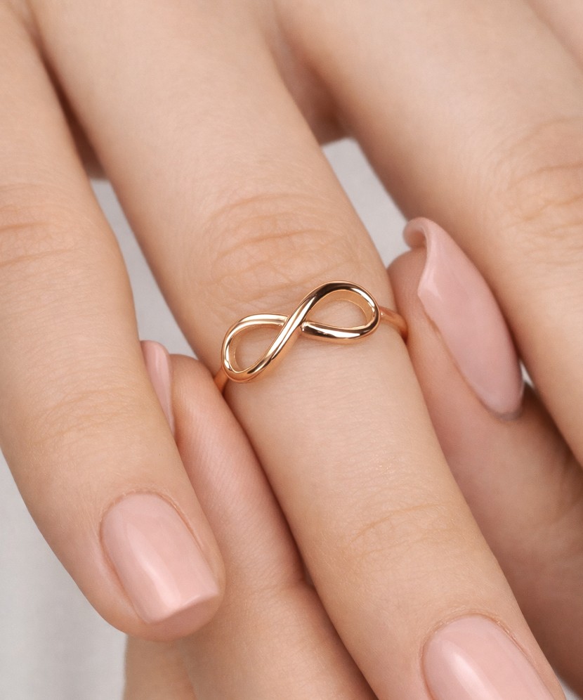 Gold ring "infinity"