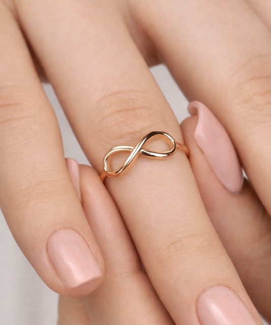 Gold ring "infinity"