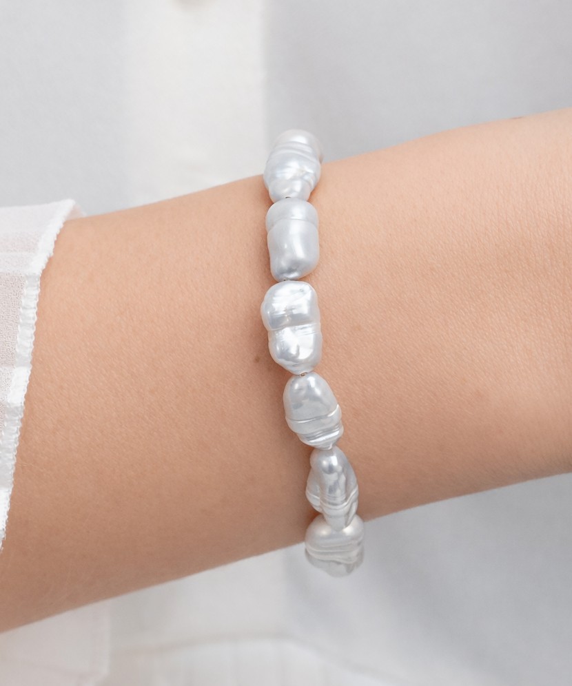 Pearl bracelet