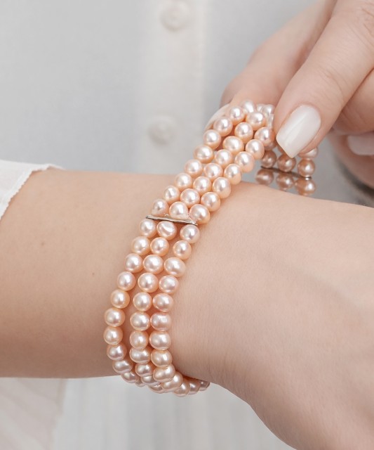 Pearl bracelet
