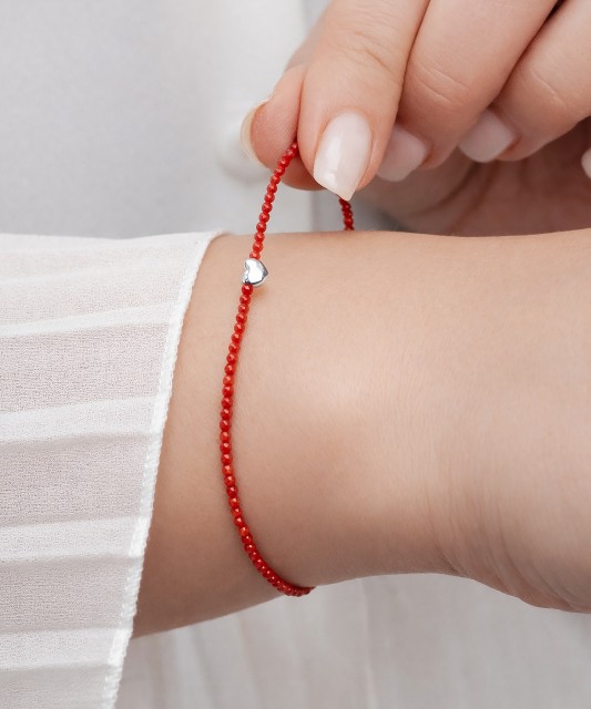 Bracelet with coral and silver