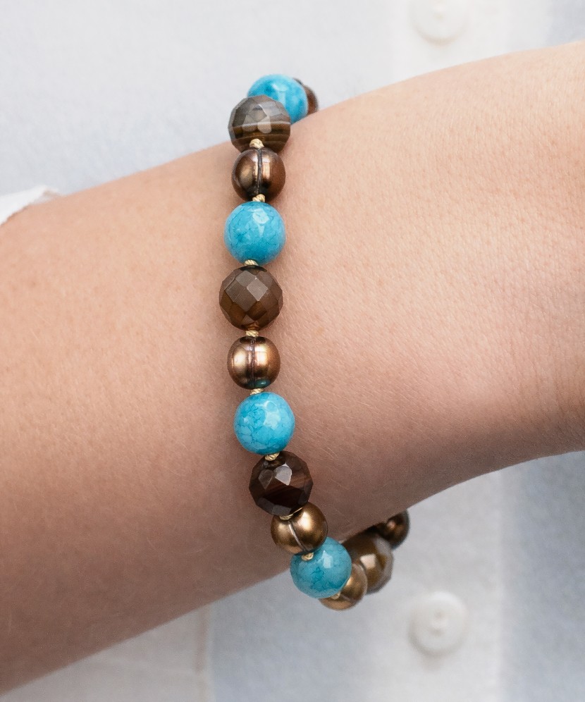 Bracelet with jade, agate and pearl