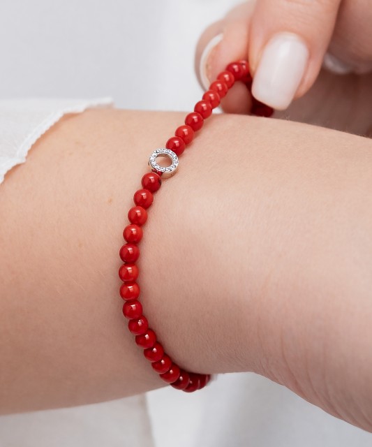 Coral bracelet with zircons and silver