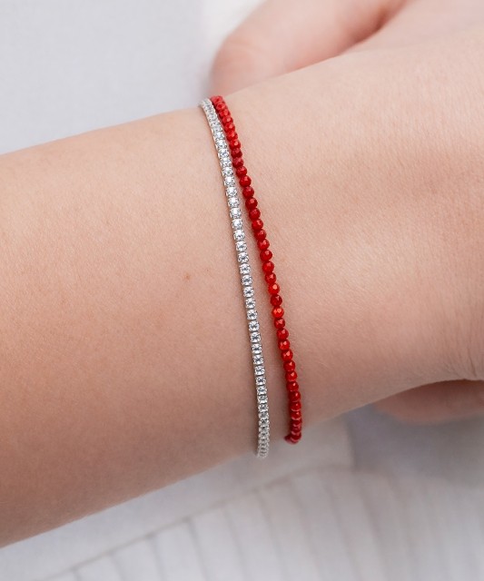 Korallirannekoru zirkoneilla ja hopealla