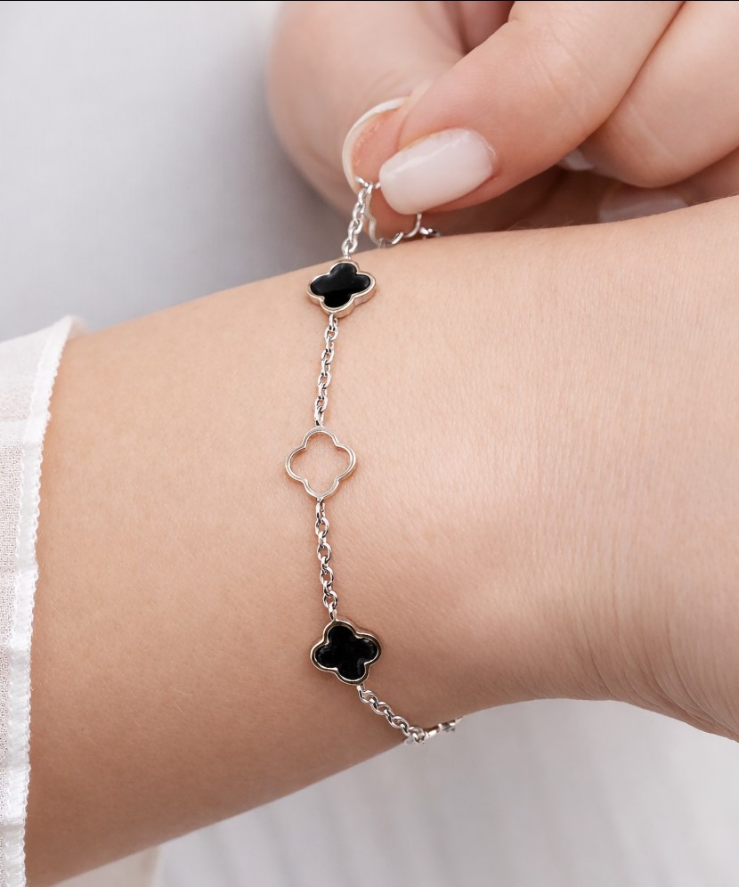 Gold plated sterling Silver bracelet with onyx