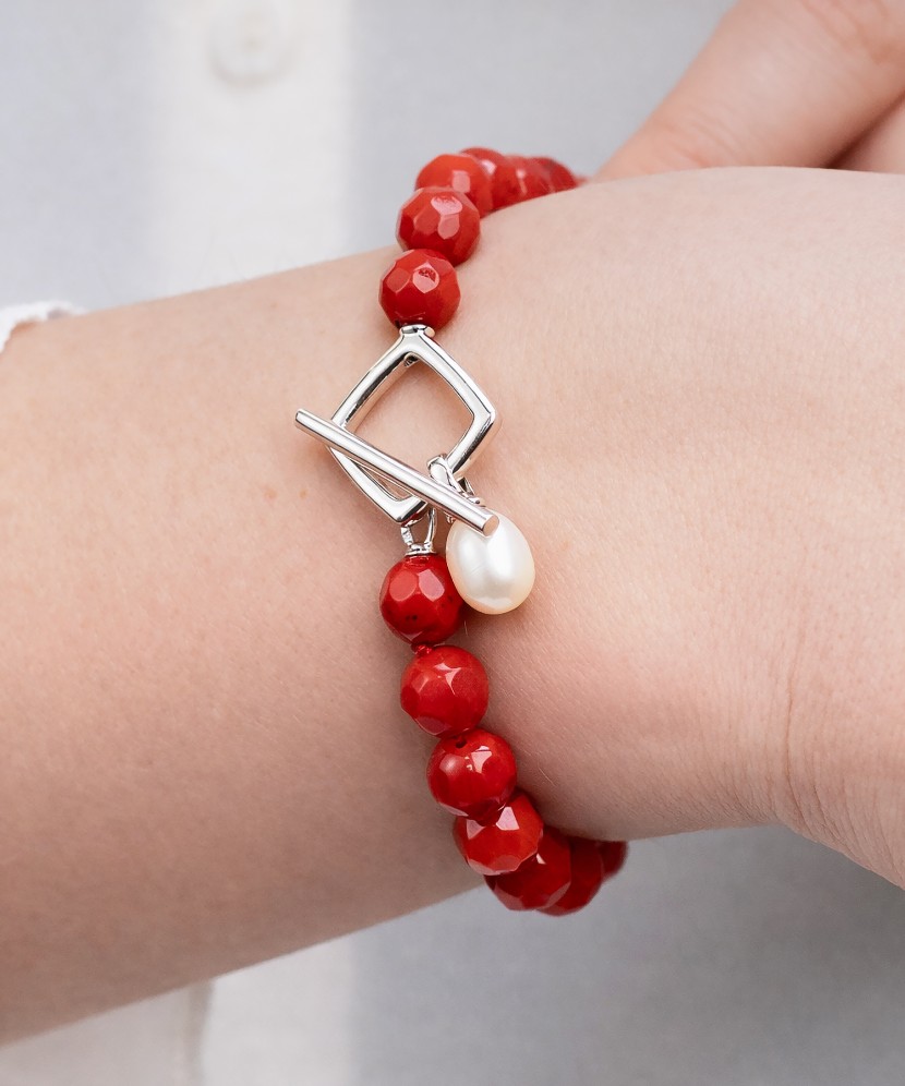 Bracelet with coral and pearl