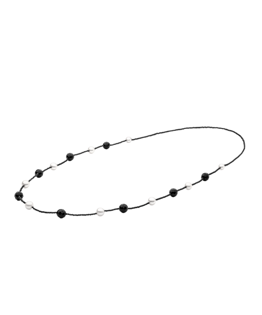 Necklace with onyx and pearls