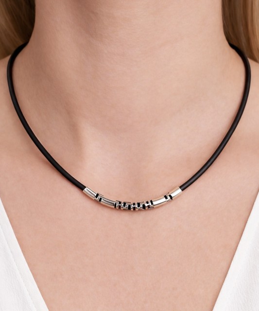 Leather chain with silver