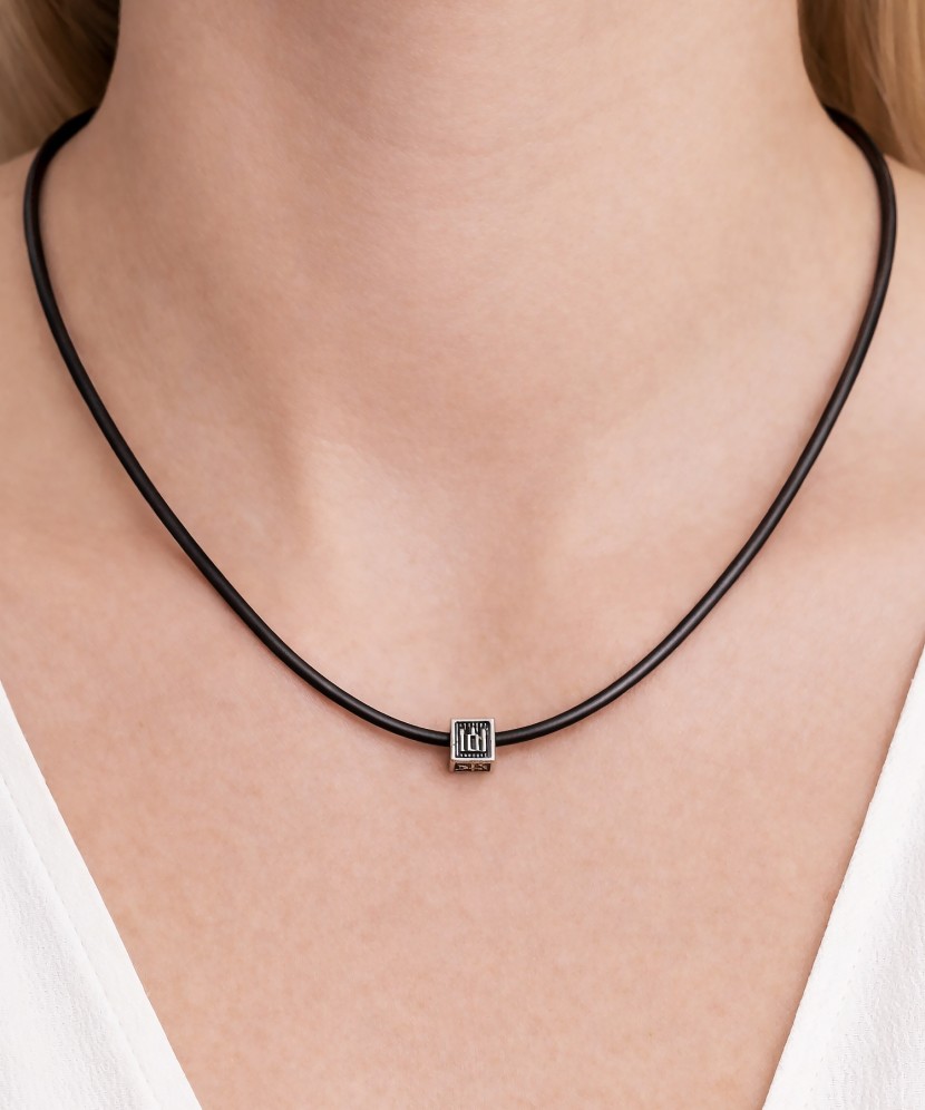 Leather chain with silver