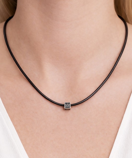 Leather chain with silver