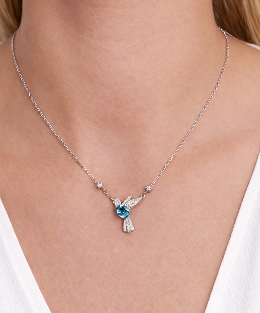 Hopeaketju zirkoniriipuksella