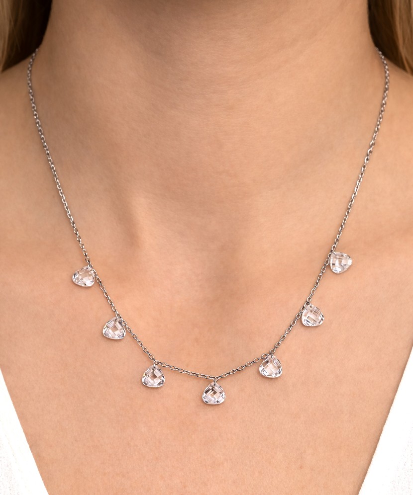 Sterling silver chain with zirconium pendant