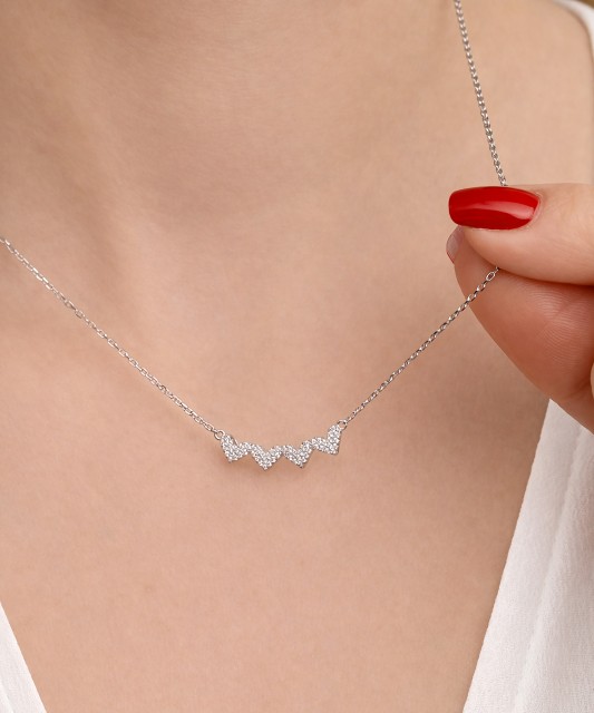 Sterling silver chain with zirconium pendant "heart"
