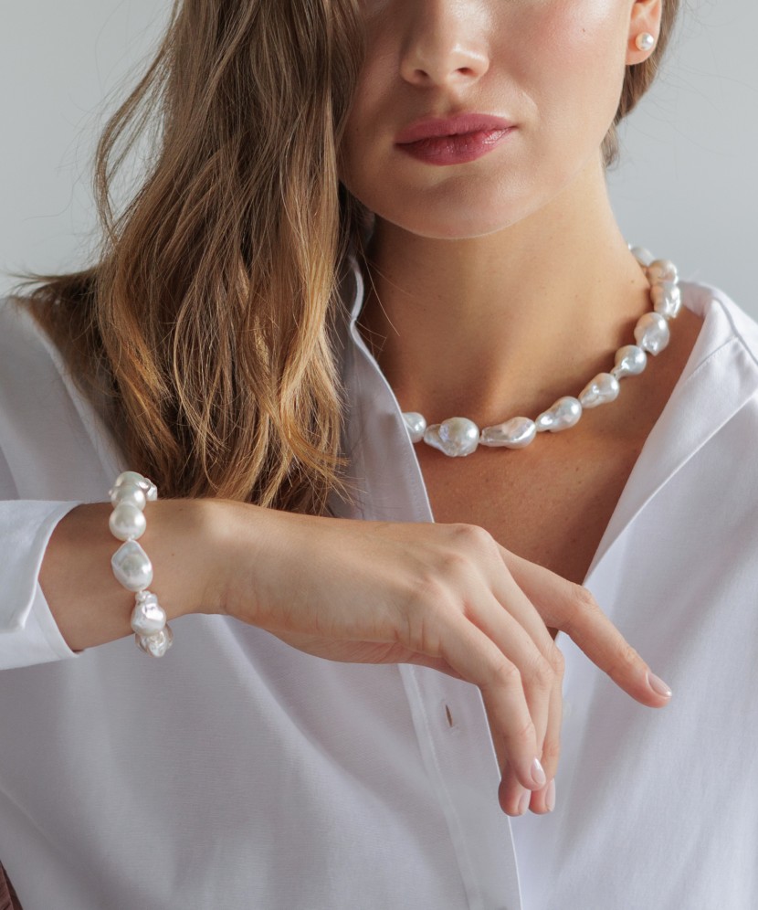 Pearl necklace with Kasumi pearls and silver