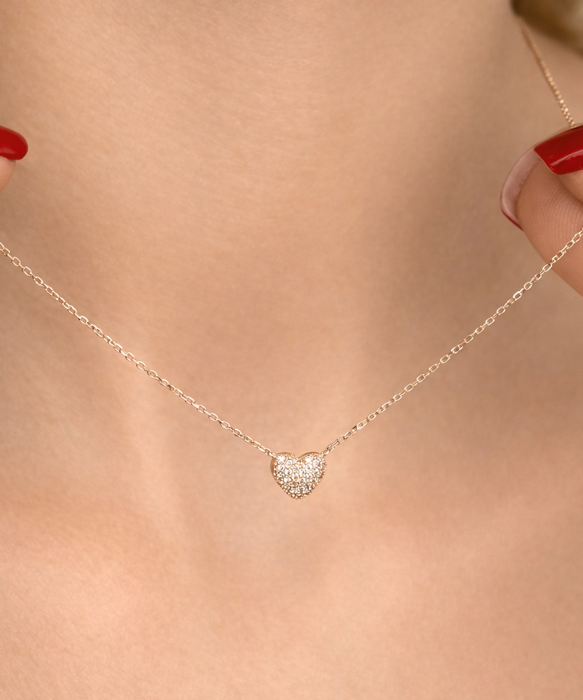 Gold chain with zirconium pendant "heart"