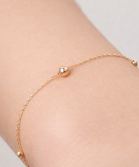 Gold bracelet