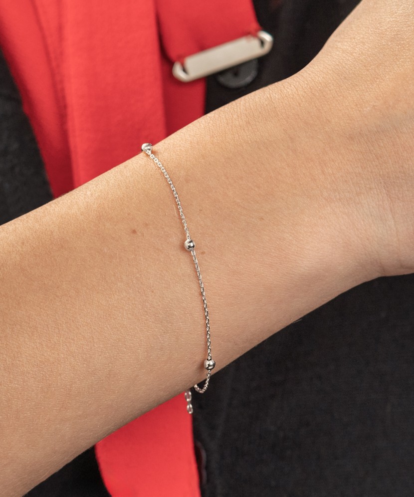 Valkokultainen rannekoru