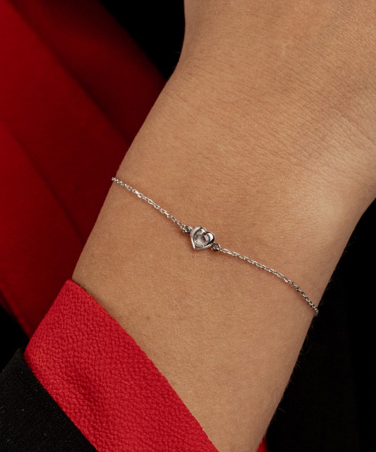 Valkokultainen rannekoru zirkoneilla "Sydän"