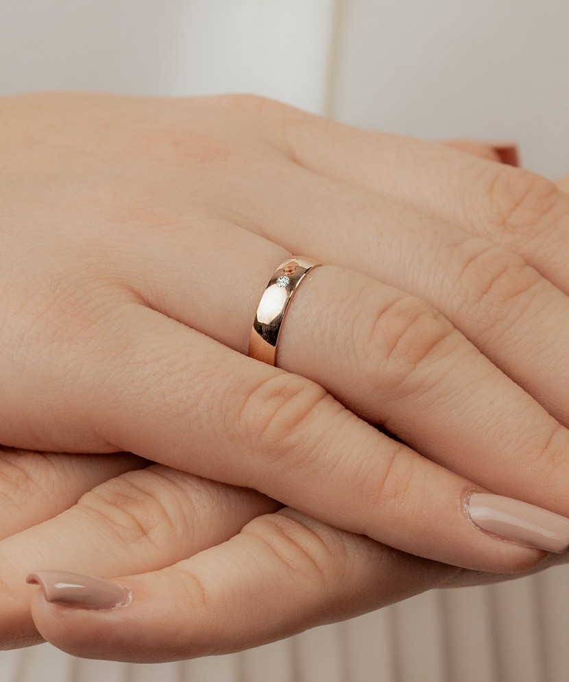 Gold wedding ring with diamond 5mm with comfort