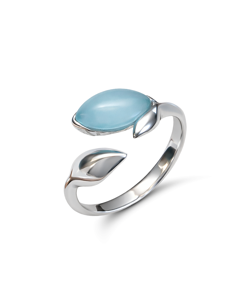 Sterling silver ring with agate