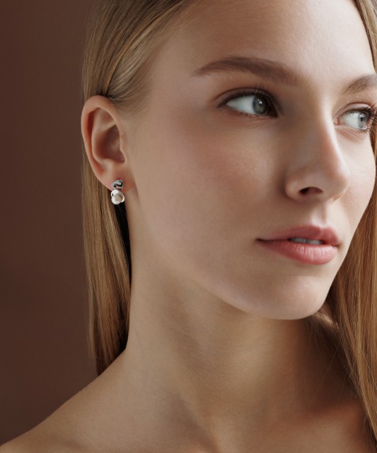 Sterling silver earrings with pearls