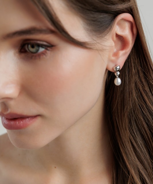 Sterling silver earrings with pearls