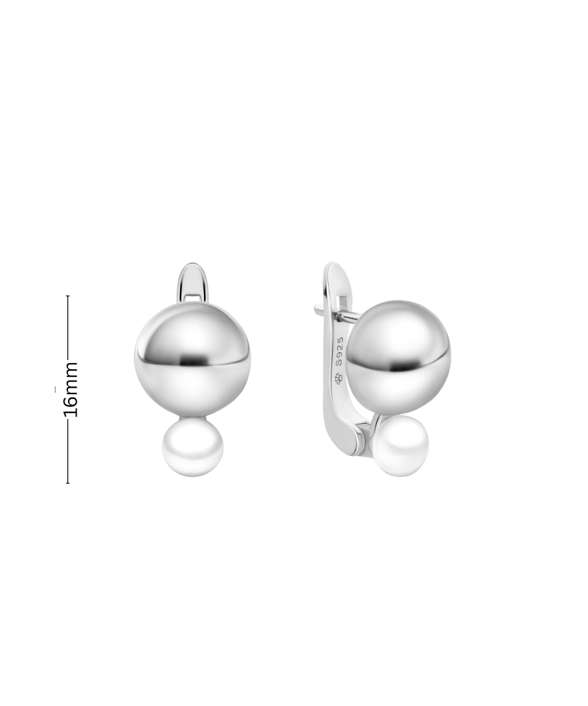 Sterling silver earrings with pearls