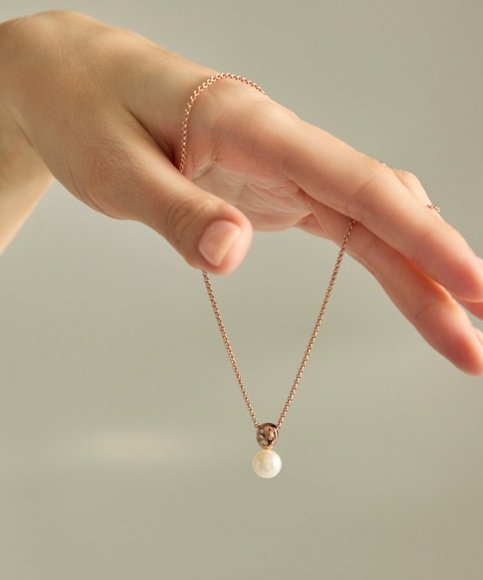 Gold Plated Silver Pendant With Pearl and Zirconia