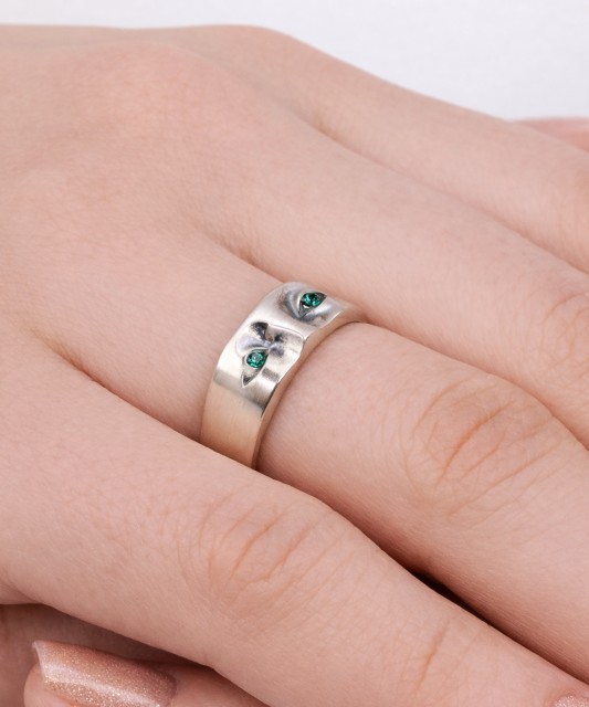 Silver ring with crystals