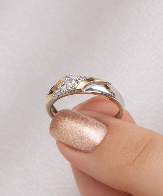 Sterling silver ring gold plated with zircons