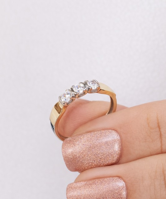 Sterling silver ring gold plated with zircons