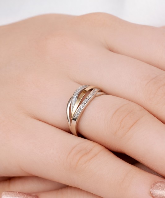 Sterling silver ring gold plated with zircons