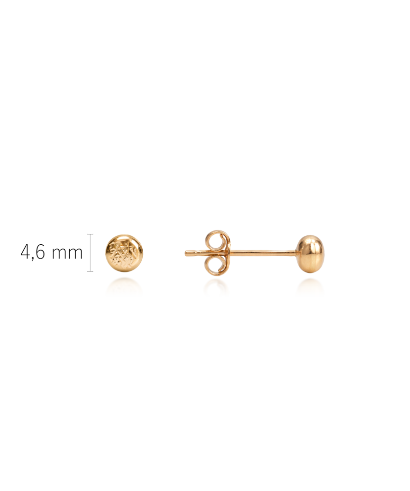 Gold earrings