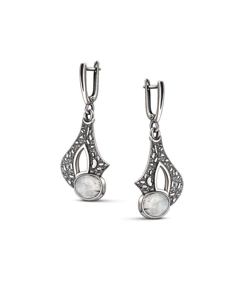 Silver earrings with moonstone