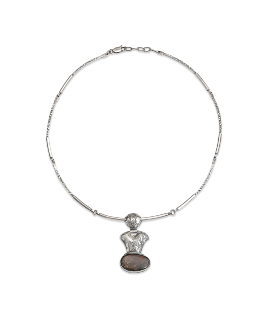 Silver necklace with labradorite pendant