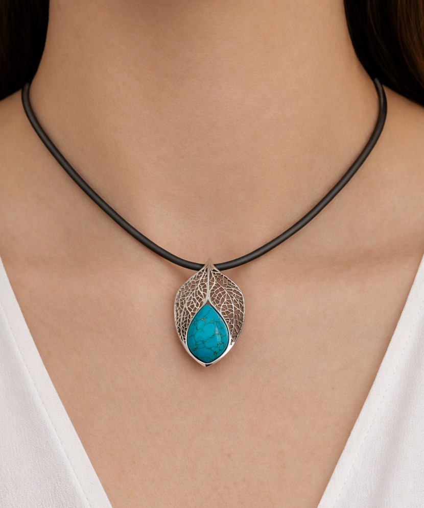 Sterling silver pendant with turquoise