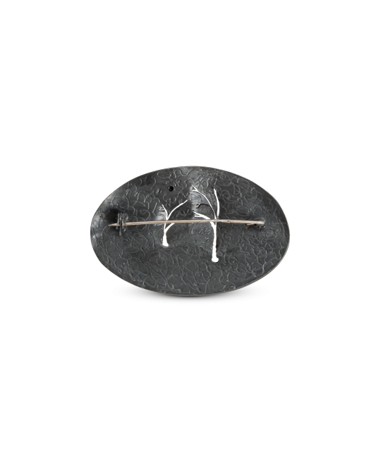 Silver brooch with mother-of-pearl
