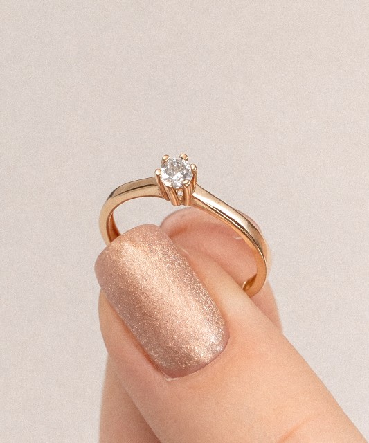 Auksinis žiedas su cirkoniais