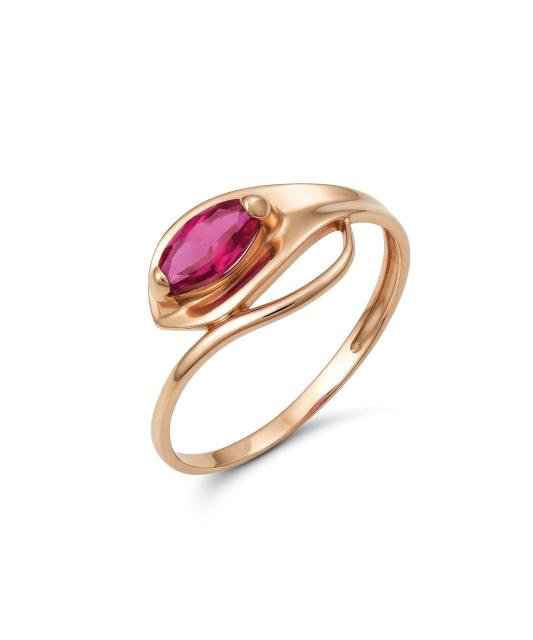 Gold ring with zirconium