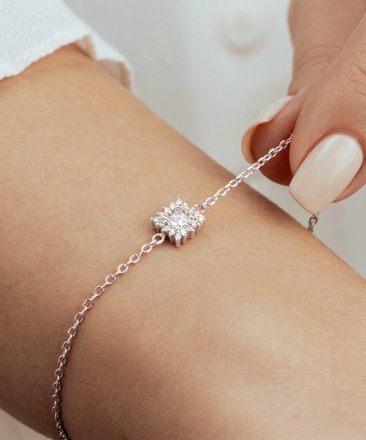 Sterling Silver bracelet with zircons