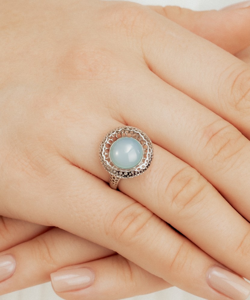 Sterling silver ring with agate